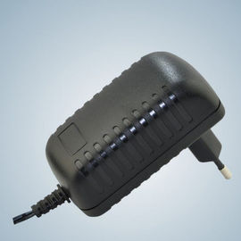 Trọng lượng nhẹ 15 W phổ AC Power Adapter EN60950 Balck KSAFD Dòng KTEC