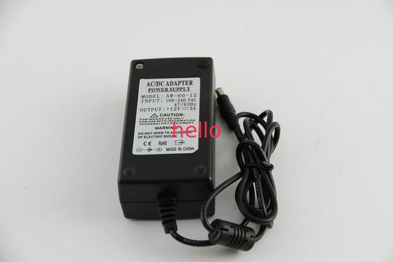 Đen 60W 60Hz AC Đến 12 Volt Power Adapter 12 Volt IP54 Với chuyển mạch ổn định