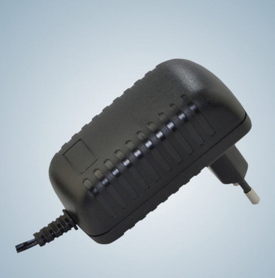 15 Watt phổ AC Power Adapter EN60950 Lightweight Ví gia dụng
