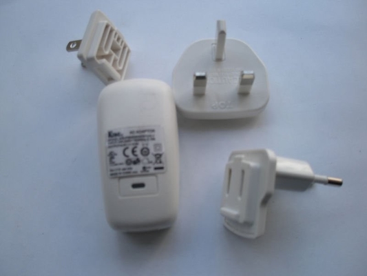 5V - 5.5V DC, 100V - 250V AC 60Hz LED phổ USB Power Adapter