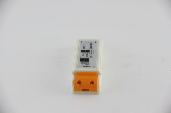 sản xuất điều khiển LED phong cách điện áp không đổi vỏ nhựa ở Trung Quốc