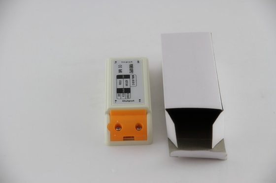 sản xuất điều khiển LED phong cách điện áp không đổi vỏ nhựa ở Trung Quốc