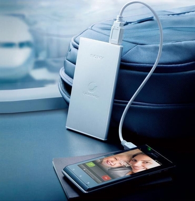 Đen trắng 5V Mobile Power Supply / 7000MAH di động Ngân hàng điện