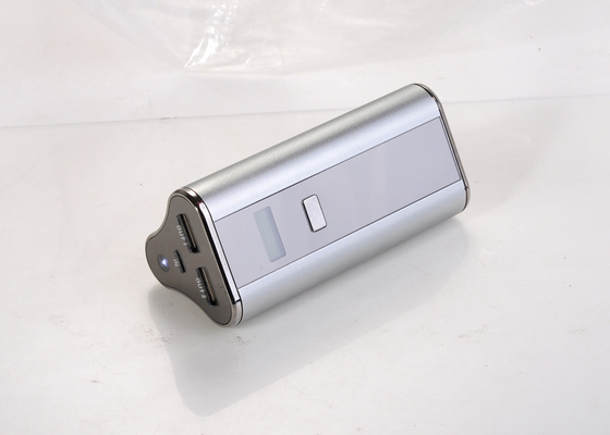 Điện thoại di động / xe 5V Mobile Power Supply WIth 7800mAh LED