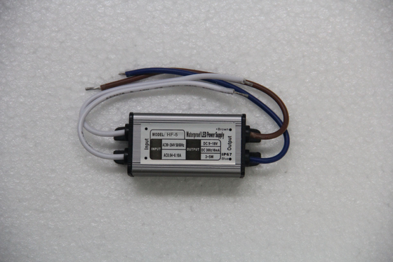 ROHS 18V DC xách tay liên tục 5W hiện tại LED Nguồn cung cấp IP68 300mA Với EN61547