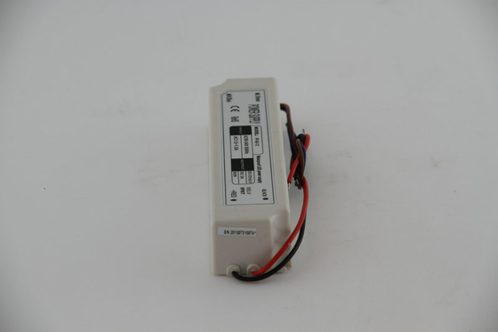 Không thấm nước IP67 60W liên tục áp LED điều khiển 120V AC, Isolated Trường hợp nhựa