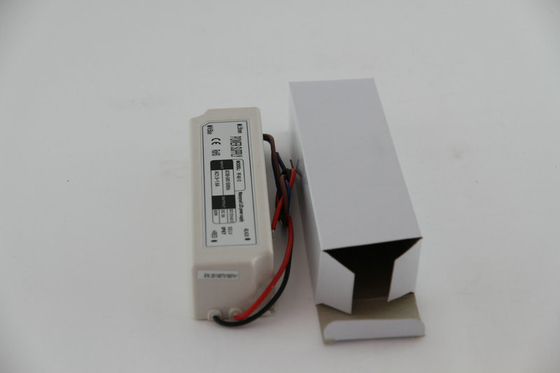 Không thấm nước IP67 60W liên tục áp LED điều khiển 120V AC, Isolated Trường hợp nhựa