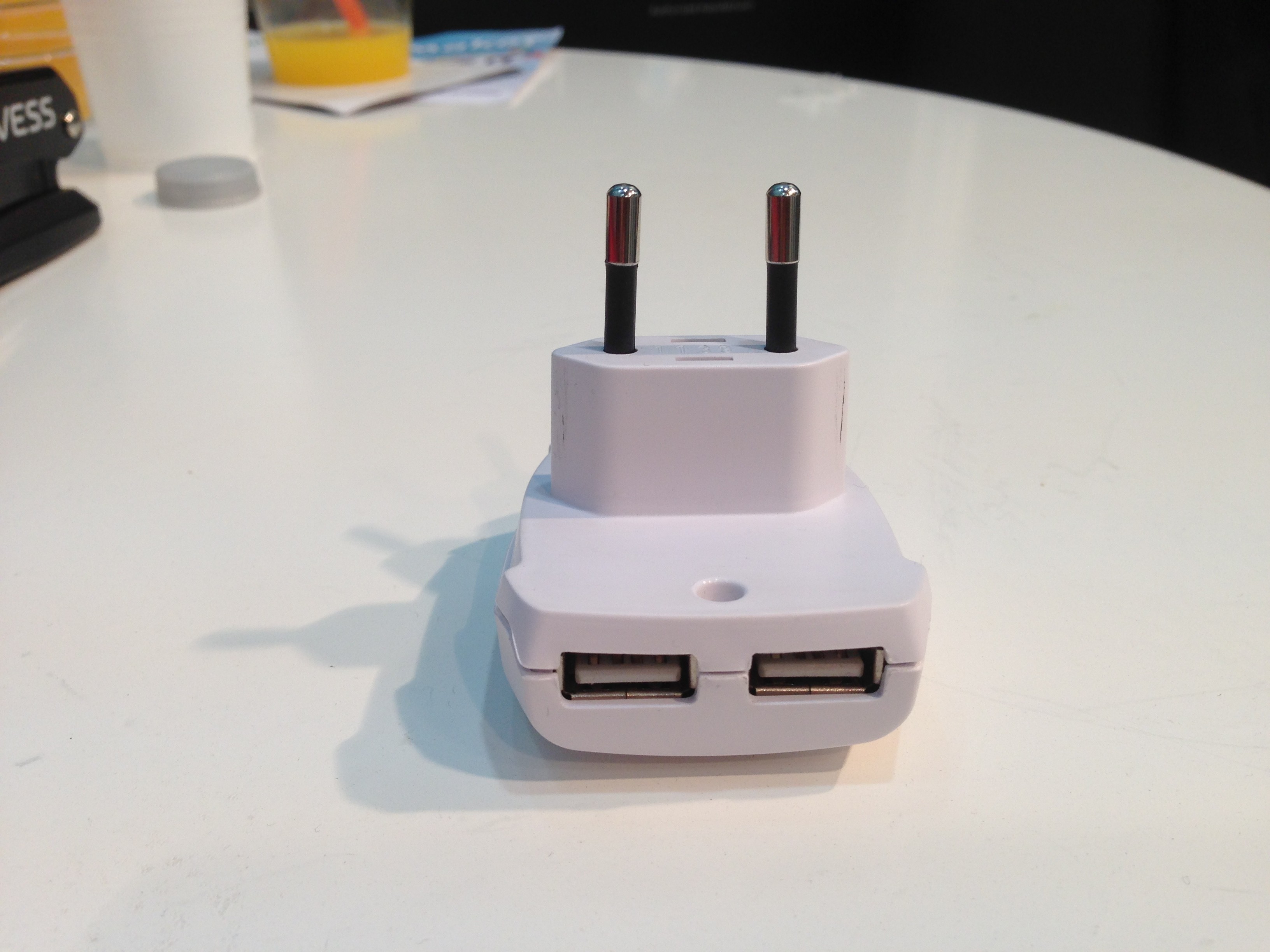 2.1A trắng kép USB tường Sạc Ac Power Adapter sạc Eu Plug, 100 - 240V